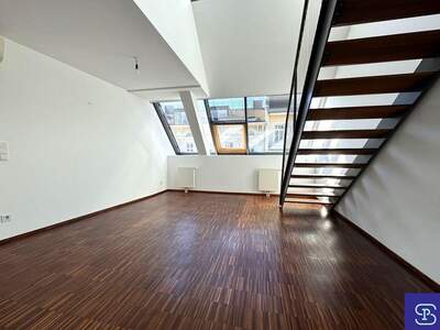 Altbauwohnung mit Balkon mieten in 1070 Wien (Bild 3)