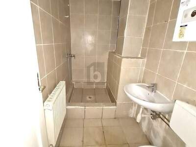 Etagenwohnung kaufen in 1160 Wien