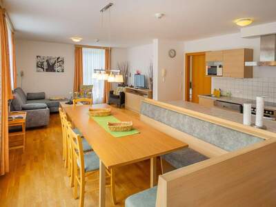 Terrassenwohnung kaufen in 5640 Bad Gastein (Bild 2)