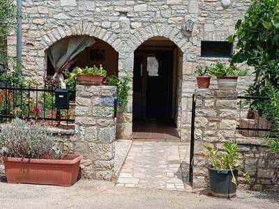 Haus kaufen in 52440 Porec (Bild 2)