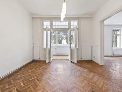 Altbauwohnung mit Balkon kaufen in 1140 Wien (Bild 2)