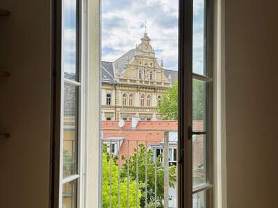 Altbauwohnung mit Balkon kaufen in 8010 Graz (Bild 1)