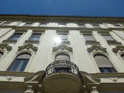 Haus kaufen in 8010 Graz (Bild 1)