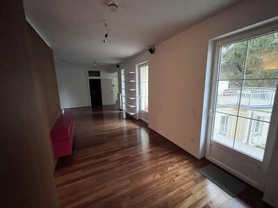 Wohnung mit Balkon kaufen in 1130 Wien