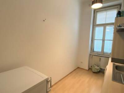 Altbauwohnung mit Balkon kaufen in 8020 Graz (Bild 5)