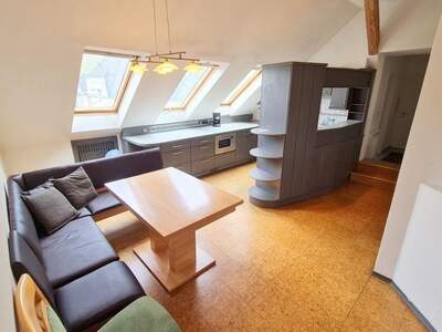 Dachgeschosswohnung kaufen in 4400 Steyr