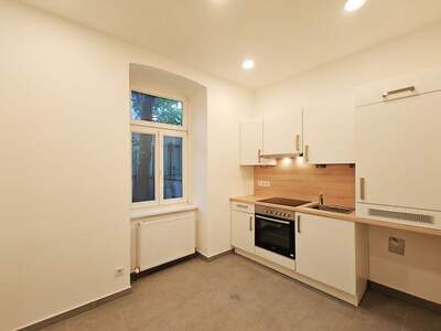 Altbauwohnung kaufen in 1170 Wien (Bild 2)