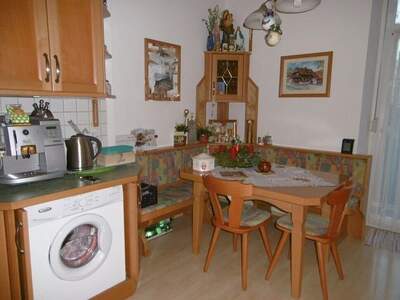 Altbauwohnung mit Balkon kaufen in 8010 Graz (Bild 3)