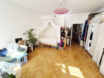 Altbauwohnung mit Balkon mieten in 1170 Wien (Bild 2)