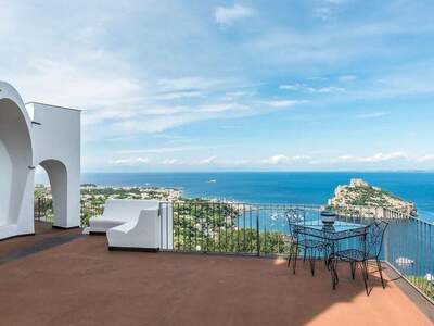 Haus kaufen in 80077 Ischia NA (Bild 2)