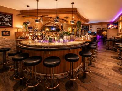 Bar kaufen in 6020 Innsbruck