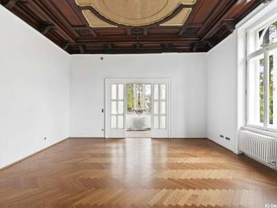 Altbauwohnung mit Balkon kaufen in 1130 Wien