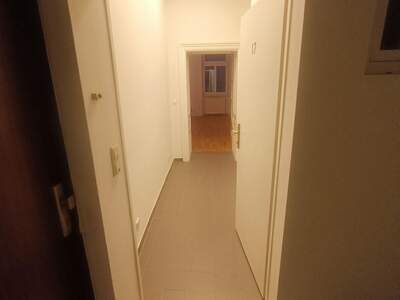 Altbauwohnung kaufen in 1100 Wien (Bild 2)