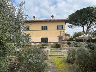 Haus mit Garten kaufen in 590152 Carmignano