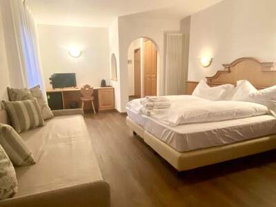 Gewerbeobjekt kaufen in 38054 San Martino di Castrozza (Bild 2)