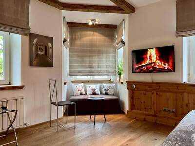 Altbauwohnung mit Balkon kaufen in 6370 Kitzbühel (Bild 2)