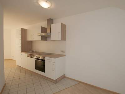 Wohnung mit Balkon mieten in 4910 Ried (Bild 2)