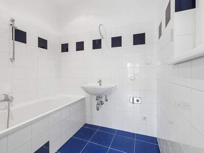 Altbauwohnung kaufen in 1130 Wien (Bild 4)