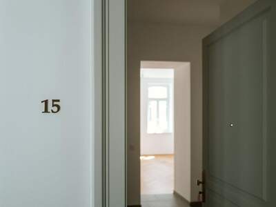 Altbauwohnung kaufen in 1080 Wien (Bild 2)