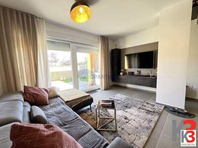 Haus kaufen in 52466 Novigrad (Bild 2)