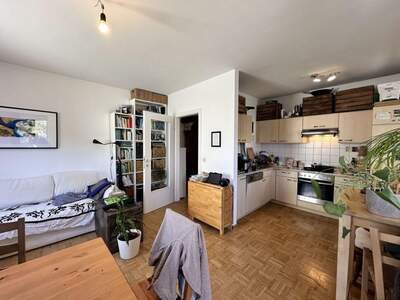 Altbauwohnung mit Balkon mieten in 8020 Graz (Bild 2)