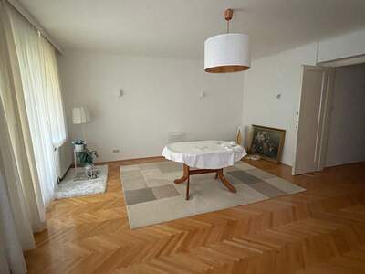 Wohnung mit Balkon mieten in 1130 Wien