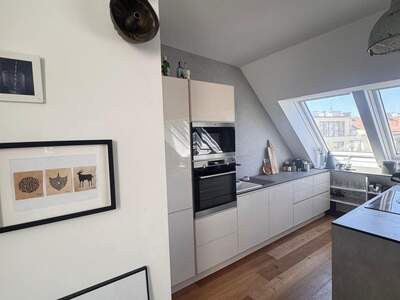 Altbauwohnung kaufen in 1150 Wien (Bild 2)