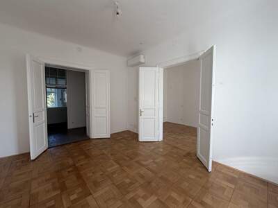 Altbauwohnung mit Balkon kaufen in 8010 Graz (Bild 2)