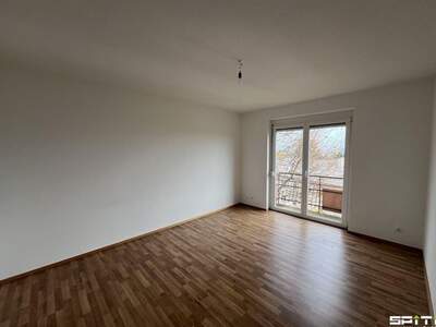 Wohnung mit Balkon kaufen in 9183 Schlatten (Bild 2)