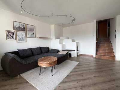 Altbauwohnung mit Balkon kaufen in 6068 Mils (Bild 1)