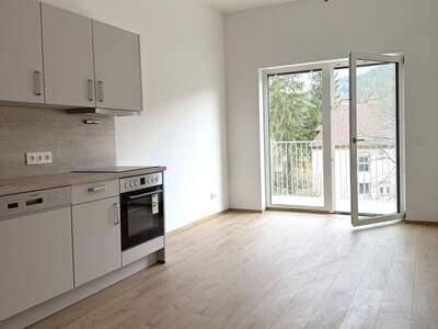 Altbauwohnung mit Balkon mieten in 8680 Mürzzuschlag