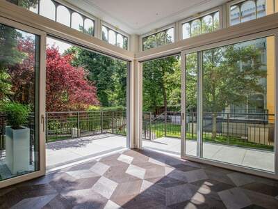Altbauwohnung mit Balkon kaufen in 1130 Wien (Bild 1)