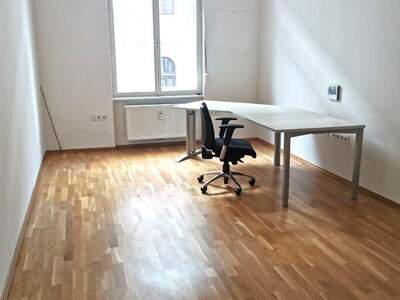 Altbauwohnung mit Balkon mieten in 8010 Graz (Bild 5)