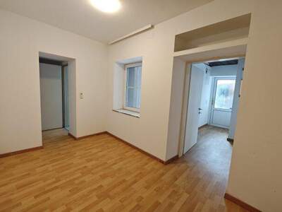 Mehrfamilienhaus kaufen in 2630 Ternitz (Bild 4)