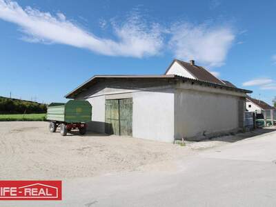 Grundstück mieten in 4470 Enns