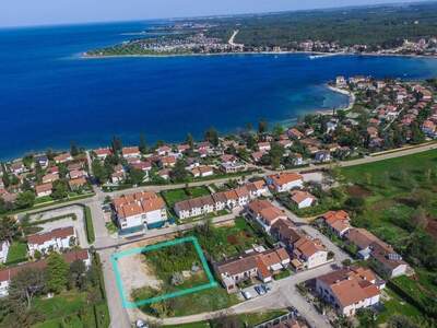 Grundstück kaufen in 52466 Novigrad (Bild 1)