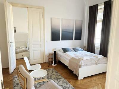 Altbauwohnung mit Balkon kaufen in 1060 Wien (Bild 5)