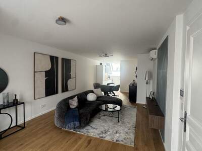 Altbauwohnung mit Balkon kaufen in 1180 Wien (Bild 2)