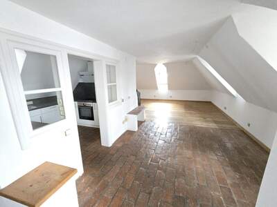 Altbauwohnung kaufen (Bild 3)