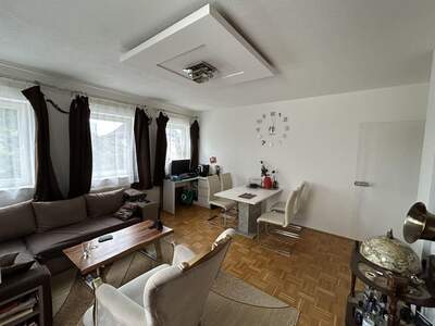 Altbauwohnung kaufen in 4840 Vöcklabruck (Bild 2)