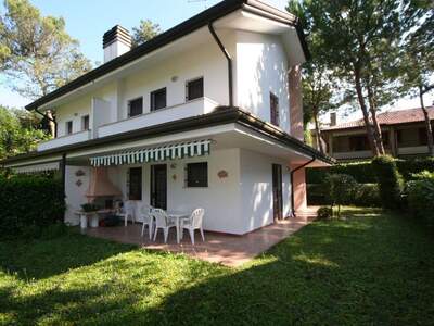 Haus mit Garten kaufen in 33054 Lignano Sabbiadoro (Bild 1)