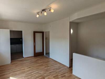 Altbauwohnung kaufen in 6020 Innsbruck (Bild 2)