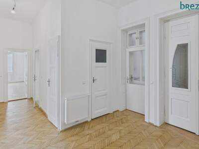 Altbauwohnung mit Balkon mieten in 1030 Wien (Bild 2)