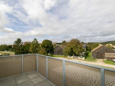 Wohnung mit Balkon in 2013 Großstelzendorf