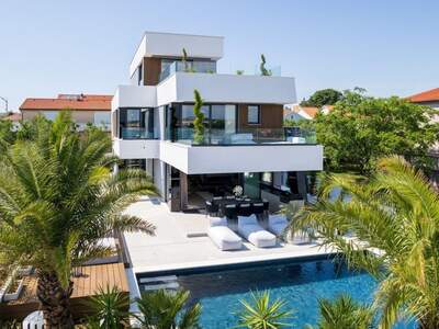 Haus kaufen in 23000 Zadar (Bild 2)