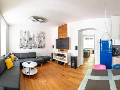 Altbauwohnung mit Balkon kaufen in 1200 Wien (Bild 2)