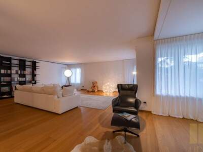 Wohnung mit Balkon kaufen in 33100 Udine (Bild 2)