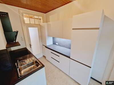 Altbauwohnung mit Balkon mieten in 8010 Graz (Bild 1)