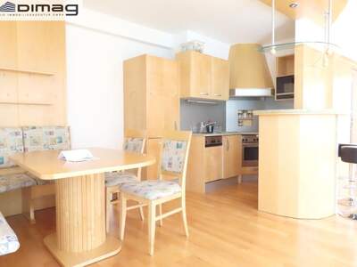 Altbauwohnung mit Balkon mieten in 1070 Wien (Bild 1)