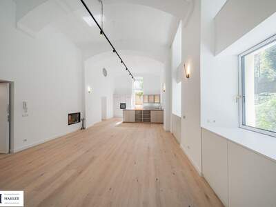 Altbauwohnung mit Balkon kaufen in 1040 Wien (Bild 2)